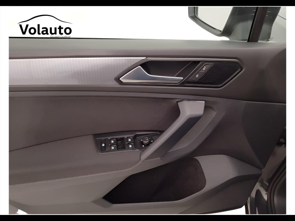 VOLKSWAGEN Tiguan II 2021 - Tiguan 1.5 tsi Life 150cv dsg