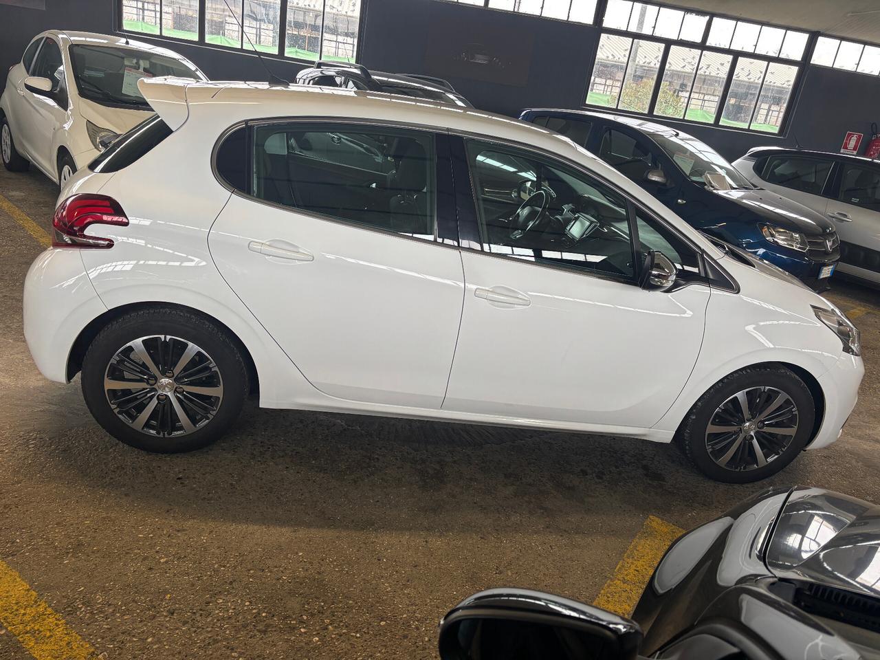 Peugeot 208 1.2 PureTech 82CV Allure NEOPATENTATO