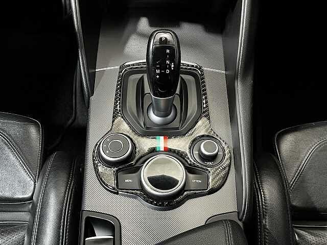 Alfa Romeo Giulia 2.2 Turbodiesel 210 CV AT8 AWD Q4 Veloce