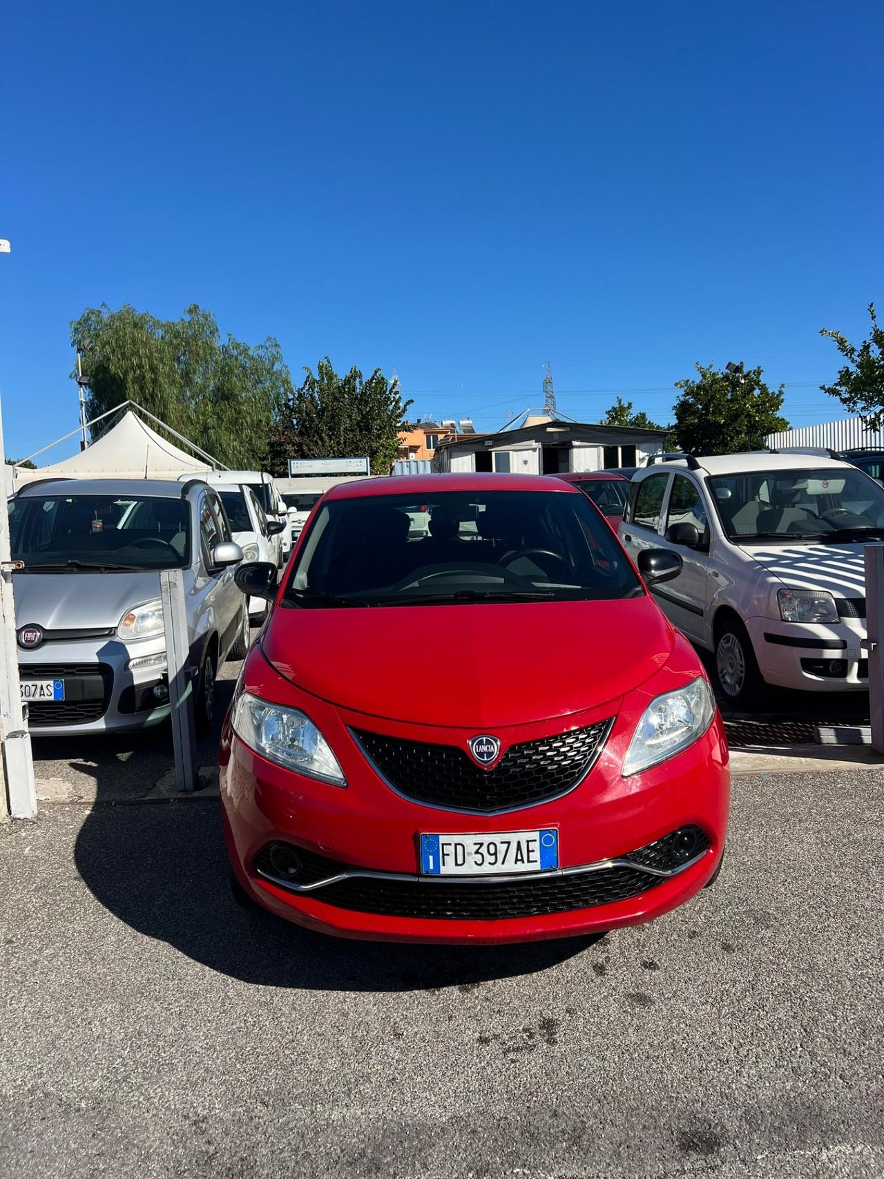 Lancia Ypsilon 1.2 69 CV 5 porte GPL Ecochic Silver