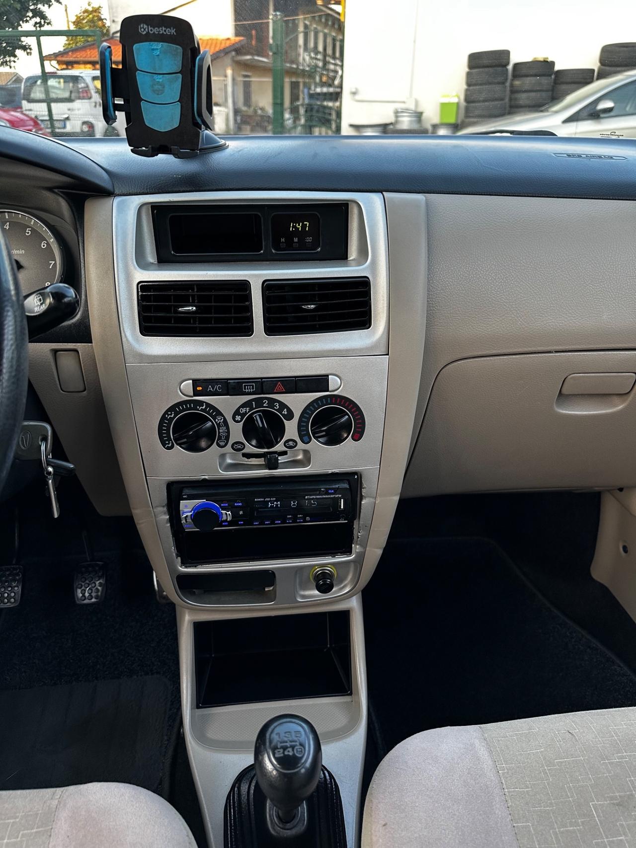 Daihatsu Cuore 1.0 12V 5 porte SX