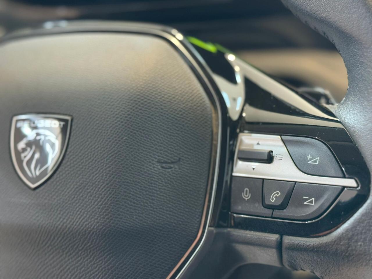 Peugeot 408 PureTech 130 S&S EAT8 Allure