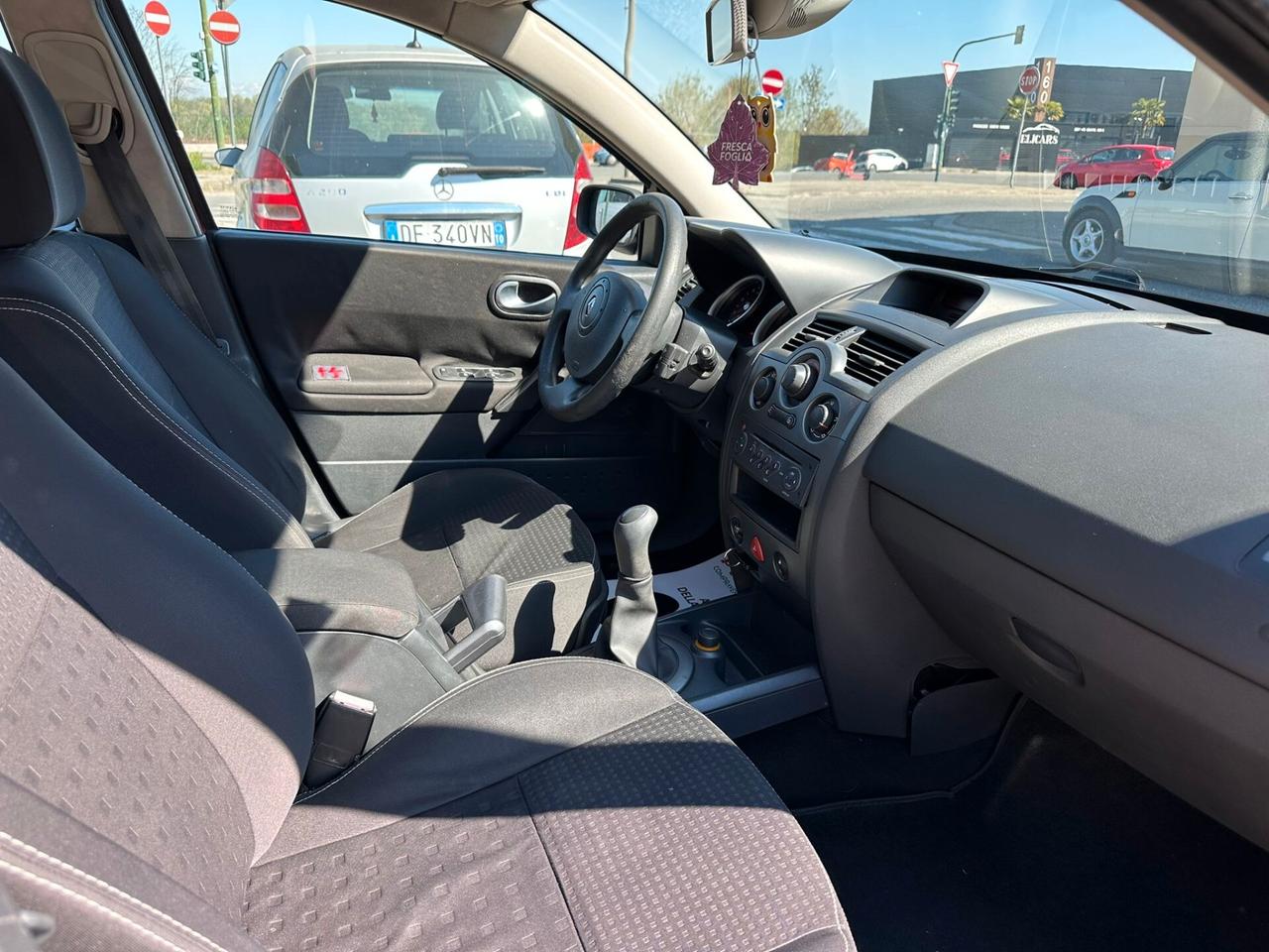 Renault Megane Mégane 1.6 16V 5 porte Luxe Dynamique GPL