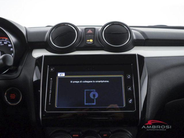 SUZUKI Swift 1.2 Hybrid Top