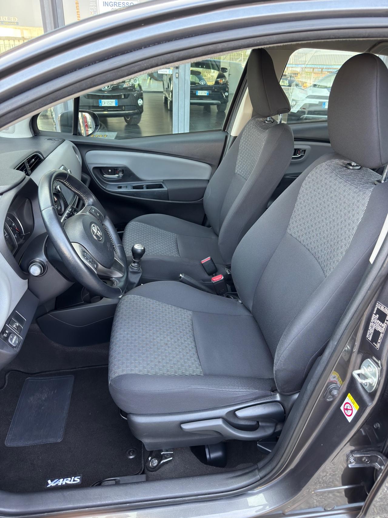 Toyota Yaris 1.4 D-4D 5 porte Active my16"