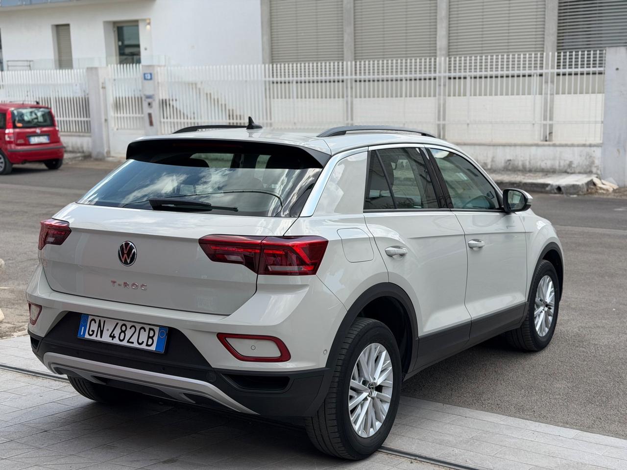 Volkswagen T-Roc Facelift 1.0 TSI 110 cv-2023/LED/PARK ASSISTANT