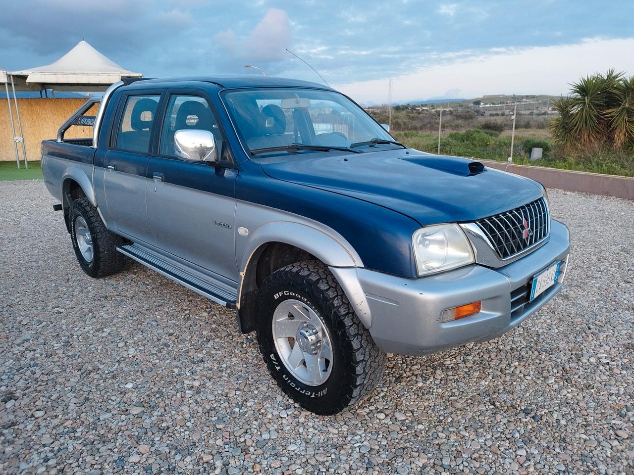 MITSUBISHI L200 DOUBLE CAB GLS TARGET 4WD 115CV