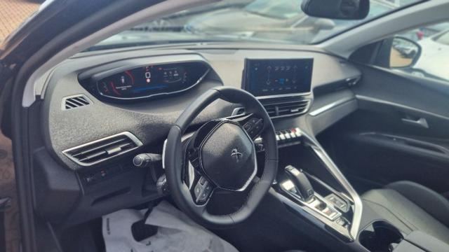 PEUGEOT 3008 BlueHDi 130 S&S EAT8 Allure