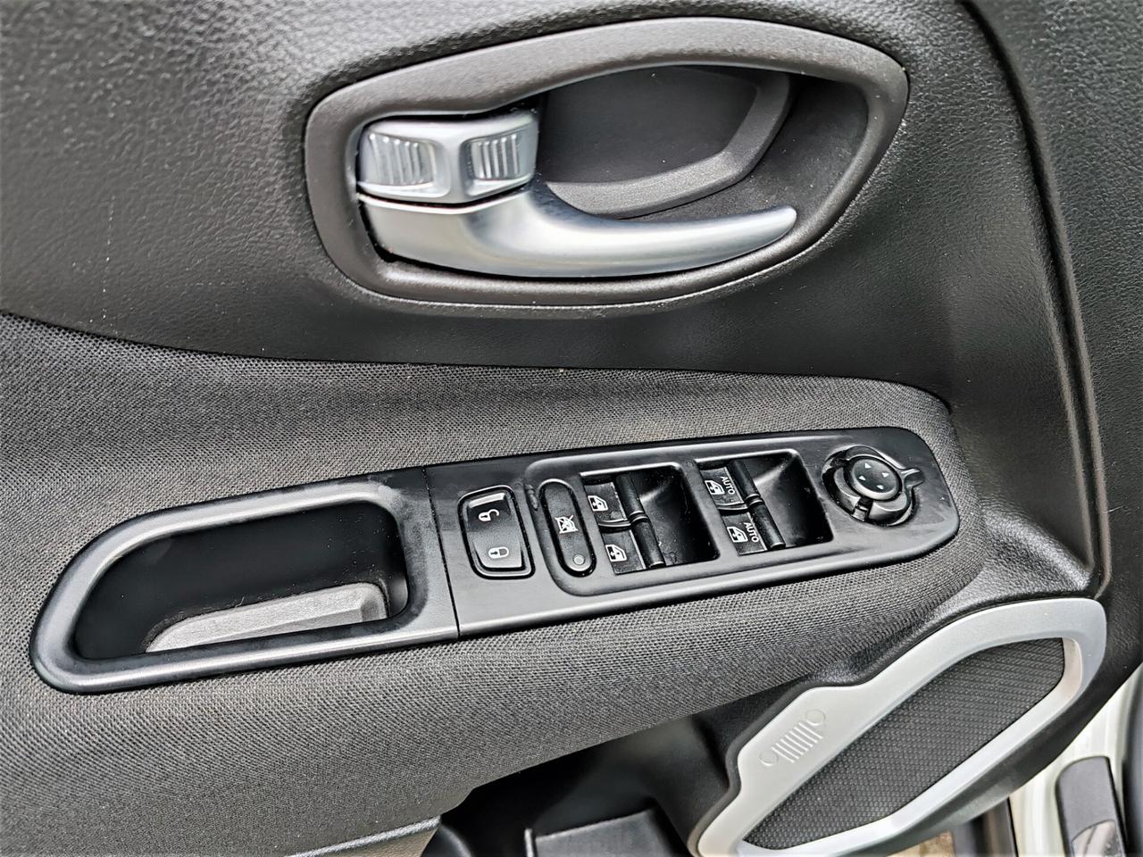 JEEP Renegade 1.6 Mjt 95 CV Sport ADATTA PER NEOPATENTATI