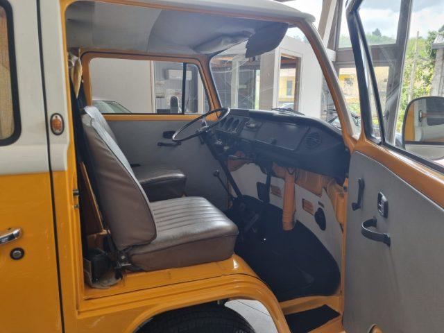 VOLKSWAGEN T2 FINESTRATO 8 POSTI
