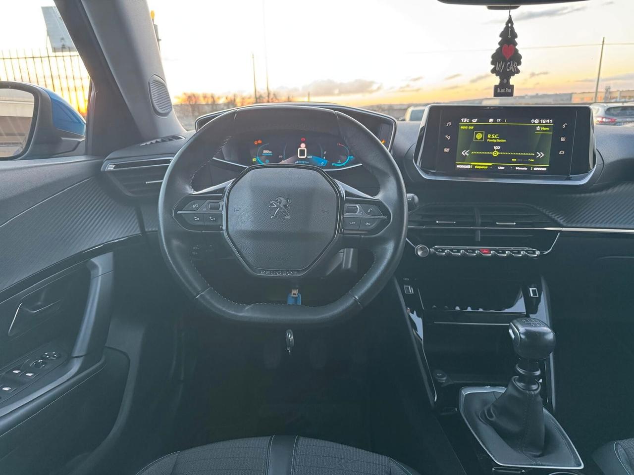 Peugeot 2008 PureTech 130 S&S Allure Pack