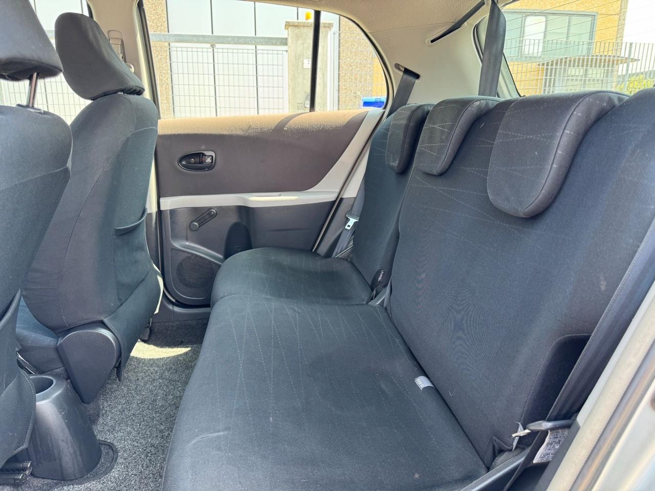 TOYOTA Yaris 1.0 5p SOL