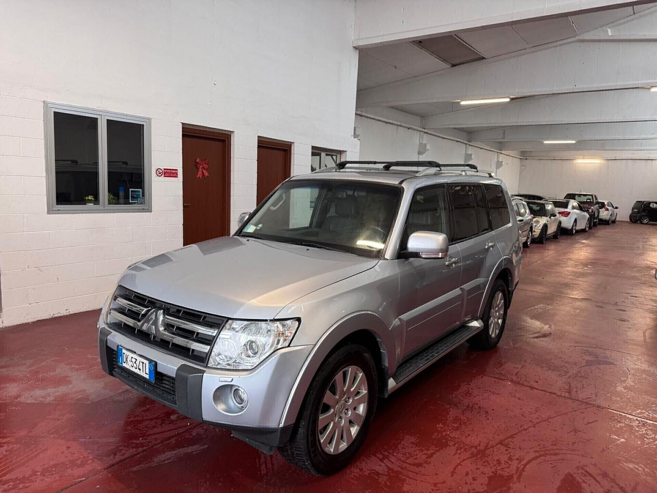 Mitsubishi Pajero 3.2 DI-D 16V aut. 5p. Instyle DPF NEOPAT 7 POSTI GANCIO TRAINO