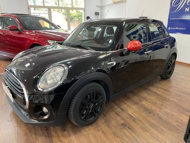 MINI 1.5 COOPER D 5Porte Automatica - 2015