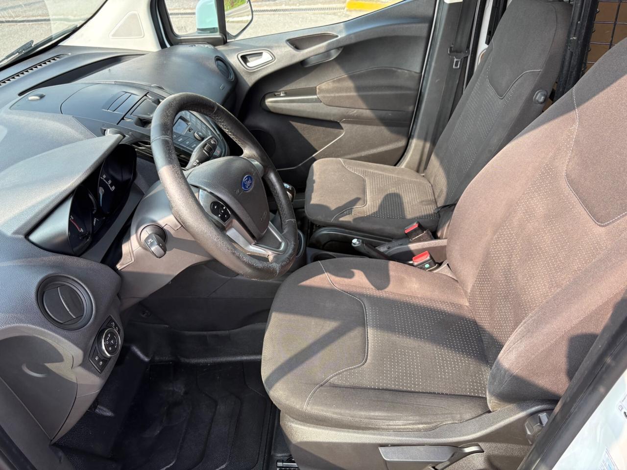 Ford Transit Courier *EURO6*