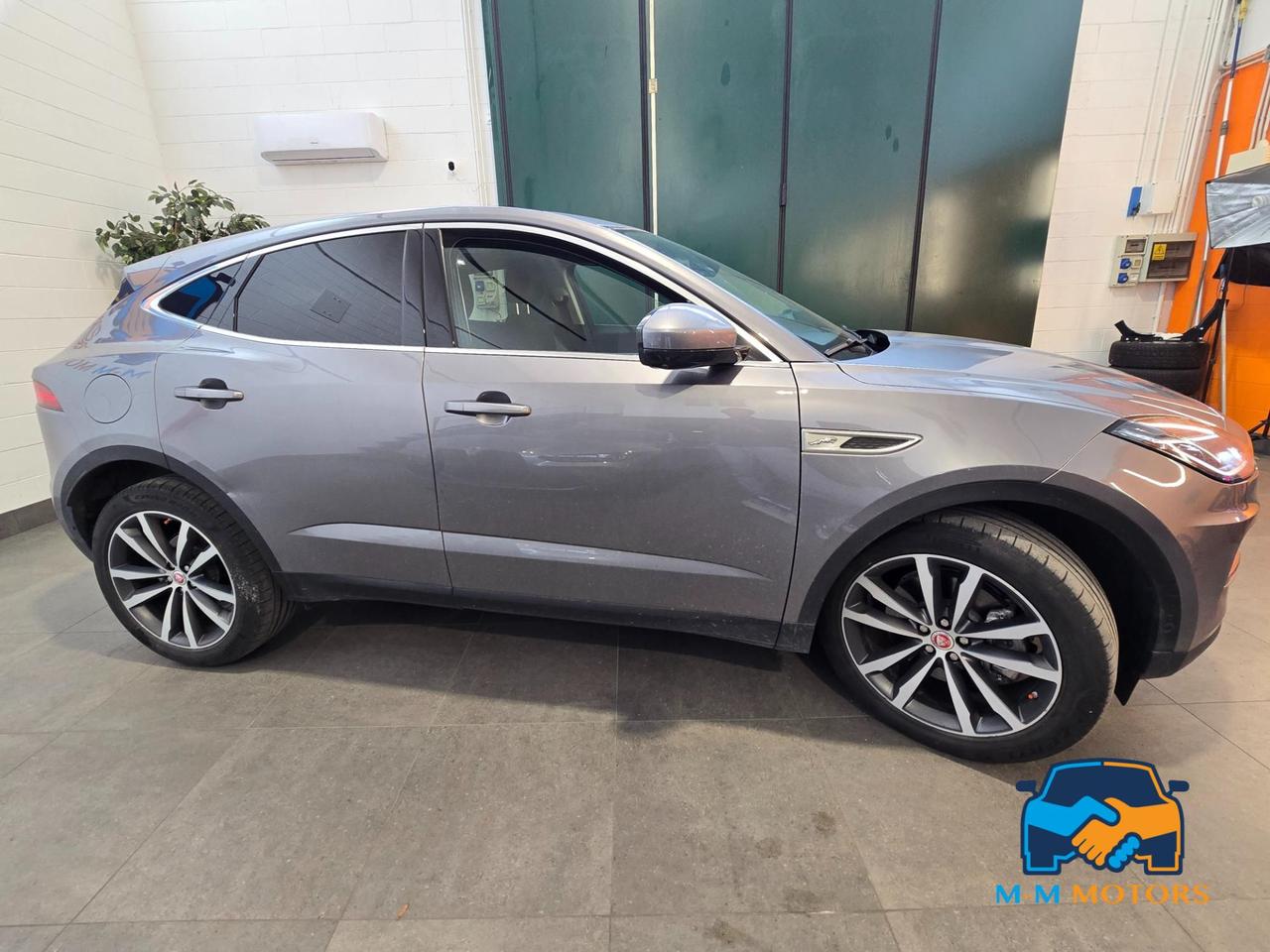 Jaguar E-Pace 2.0d i4 mhev R-Dynamic SE awd 204cv auto