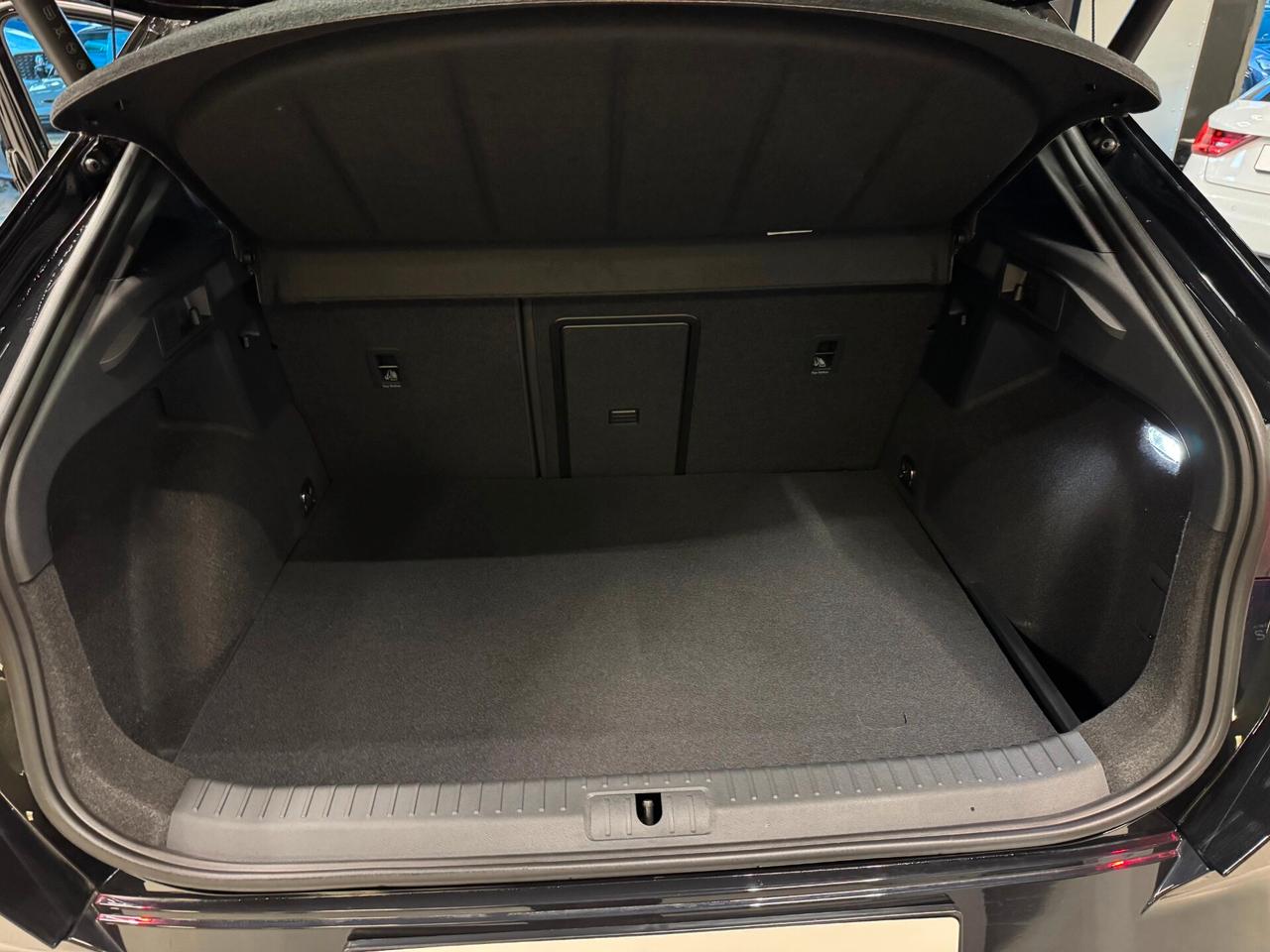 CUPRA Formentor Formentor 1.5 e-Hybrid DSG Dark...