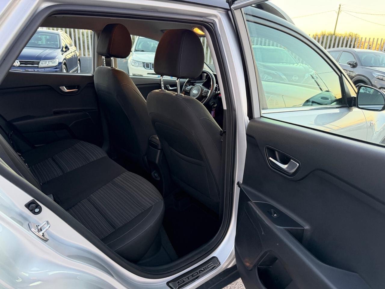 KIA STONIC 1.4 MPI 100 CV STYLE PACK FULL LED MY19