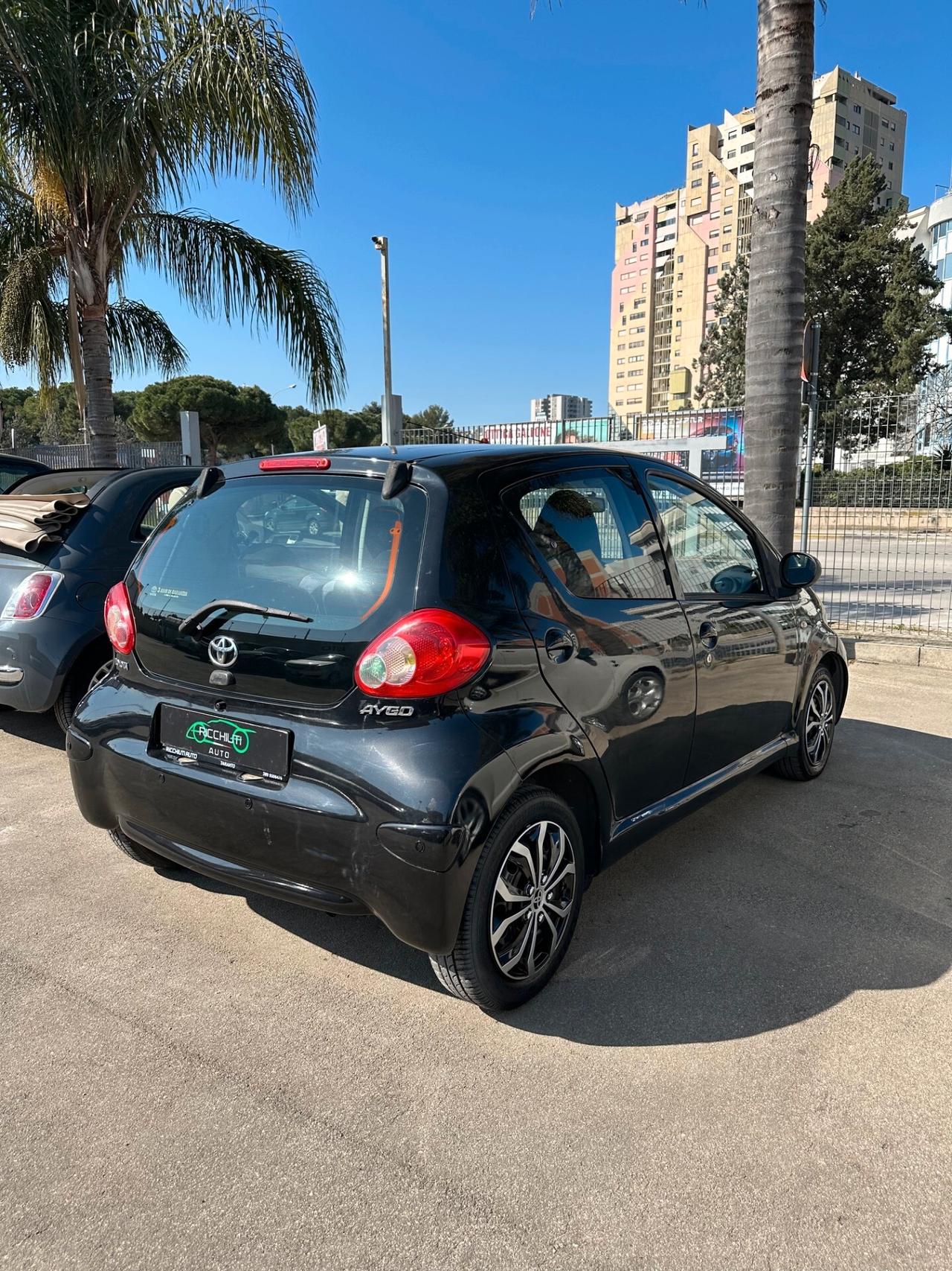 TOYOTA AYGO 1.0 BENZINA 2007 OK NEOPATENTATI