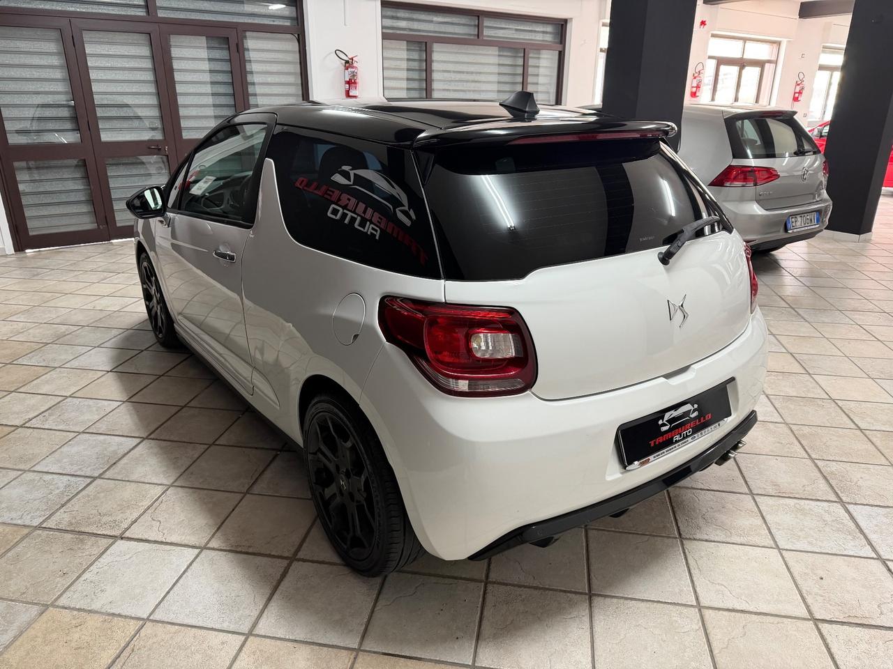 DS 3 1.6 HDi (110) Just Black 2011