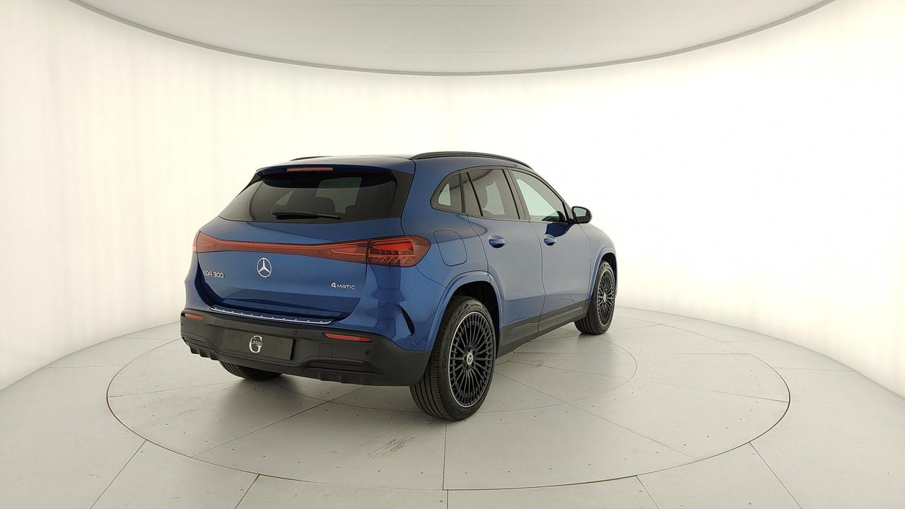 Mercedes-Benz EQA 300 AMG Line Advanced 4matic
