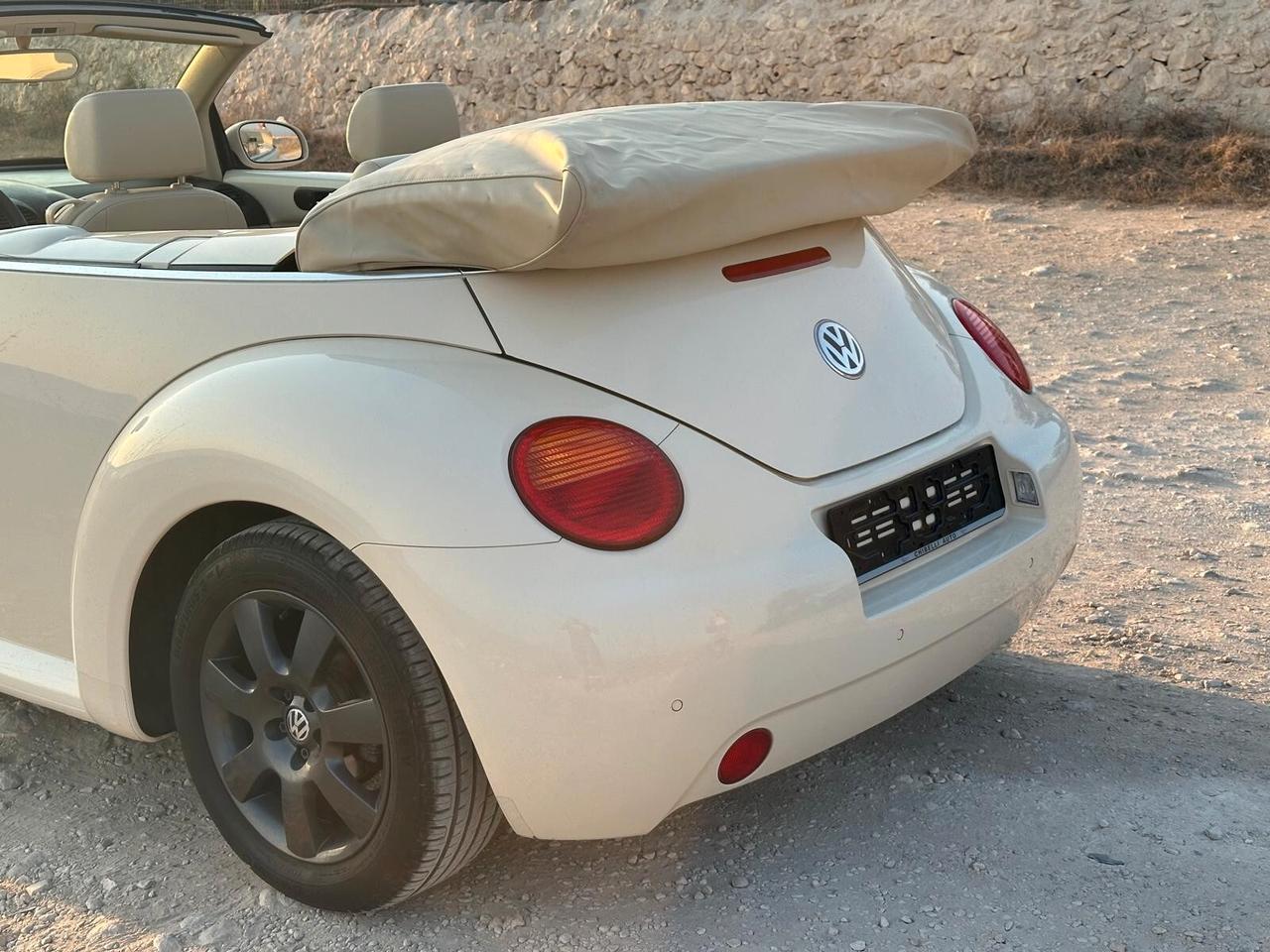 Volkswagen New Beetle 1.6 102 CV Cabriolet