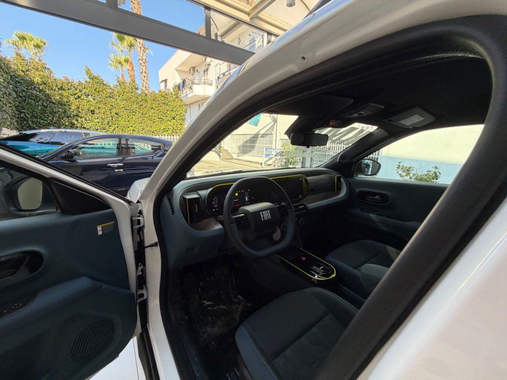 Fiat Grande Panda 1.2 Hybrid 110 CV S&S Icon tua da €249,00 mensili