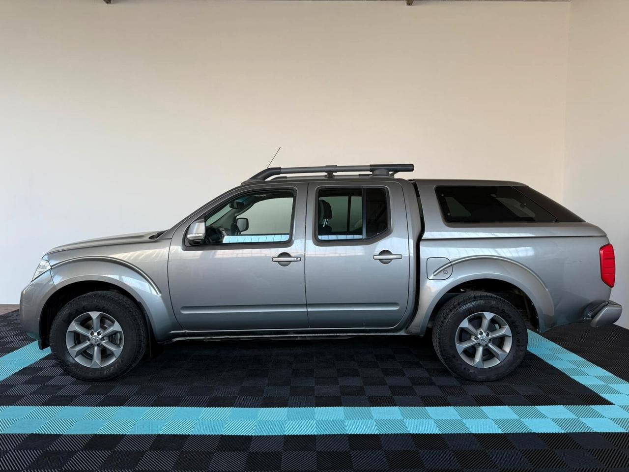 Nissan Navara 2.5 dCi 190CV Double Cab LE HARD TOP