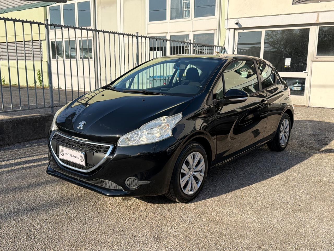 Peugeot 208 1.2 VTi 82 CV 3 porte Allure