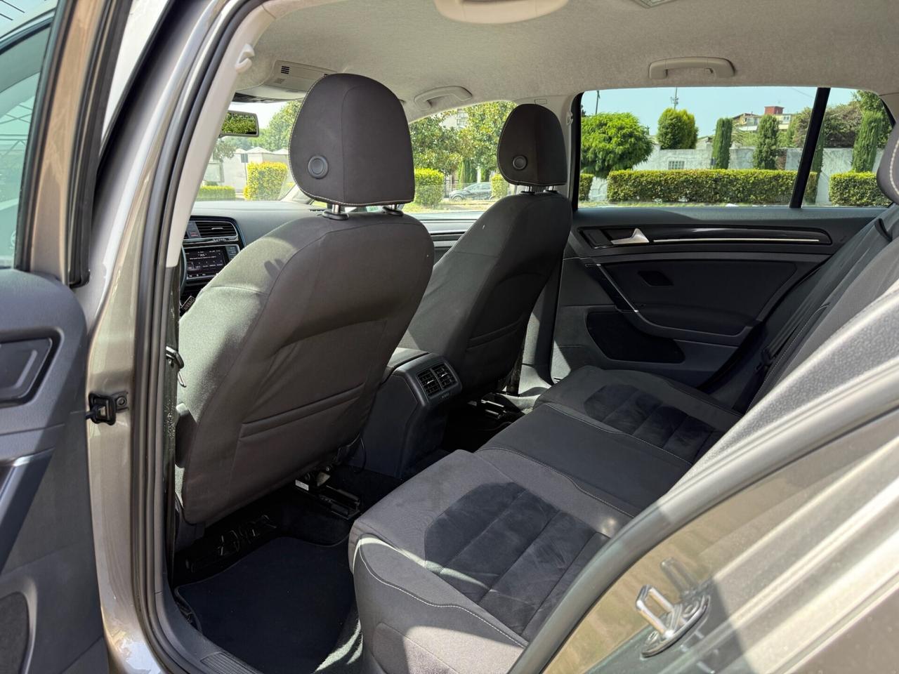 VOLKSWAGEN Golf 7 2013 1.6 TDI 105cv DSG Highline