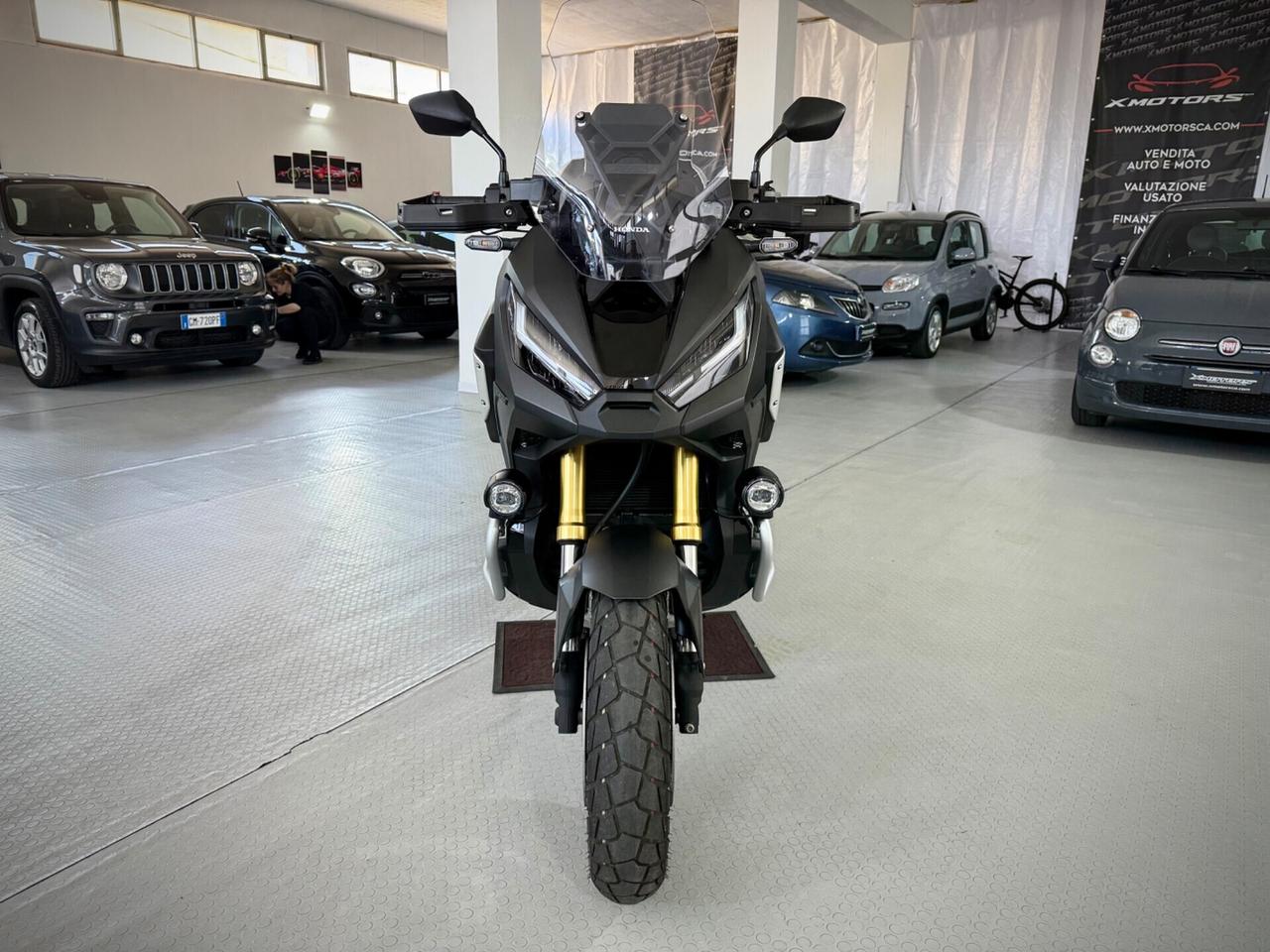 Honda X-ADV 750 travel
