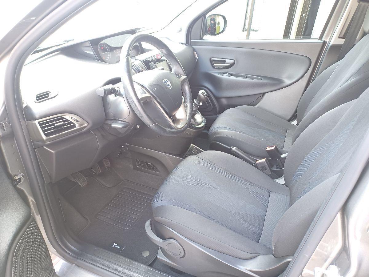 LANCIA - Ypsilon - 1.0 FireFly 5p. S&S Hybrid Gold