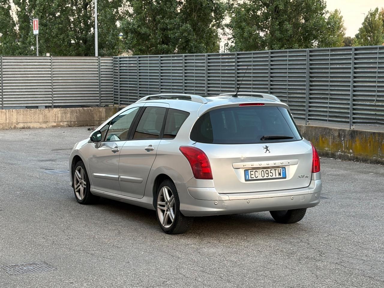 Peugeot 308 1.6d tettto 6 marce auto ok anno 2010 euro5