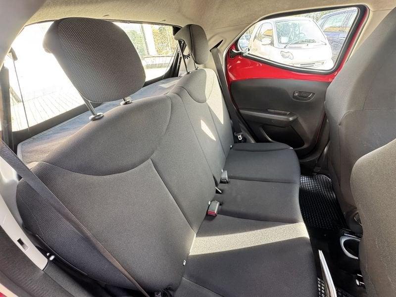 Toyota Aygo Aygo Connect 1.0 VVT-i 72CV 5 porte x-business light