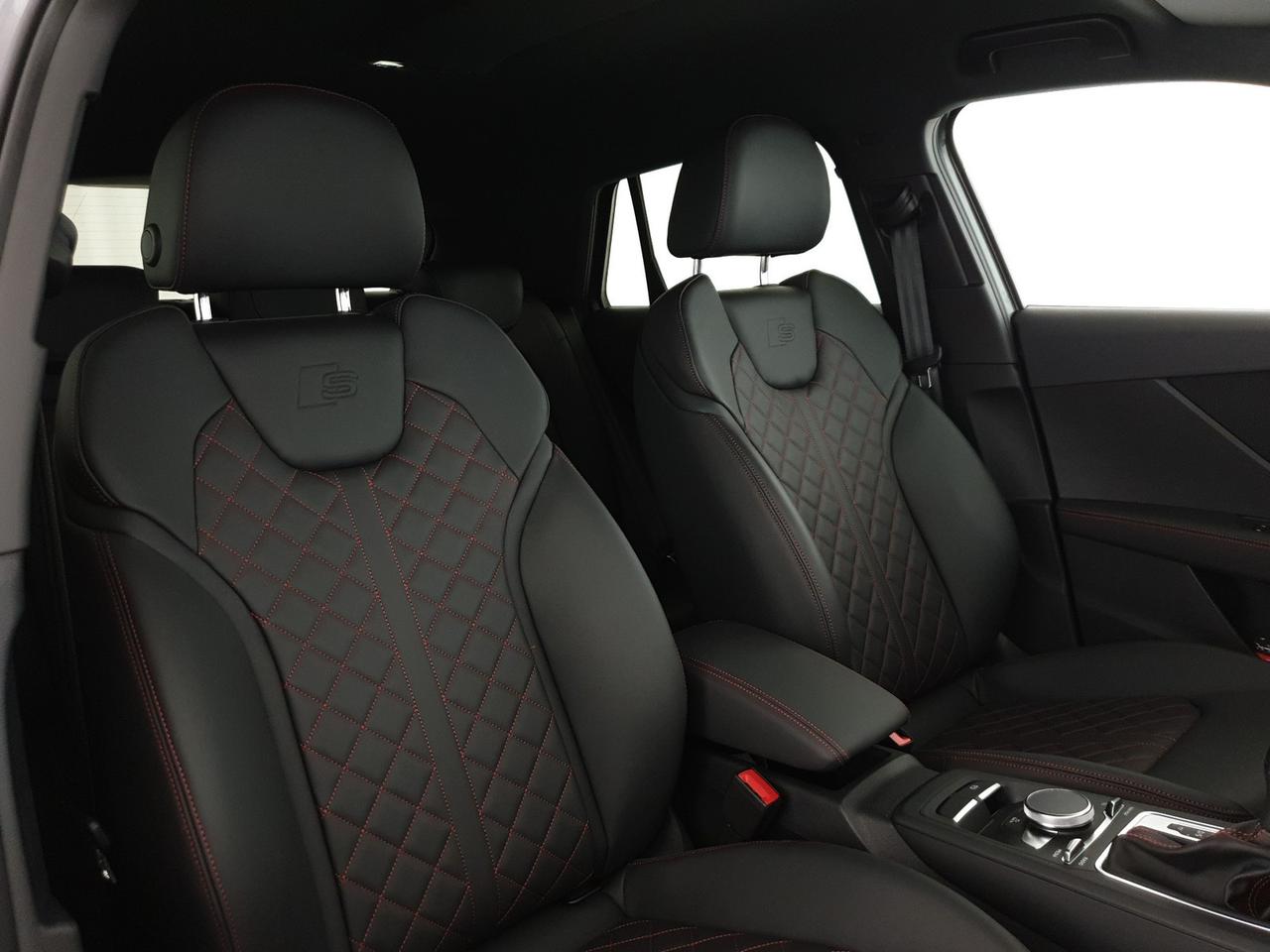 30TDI 116CV S tronic Identity Black