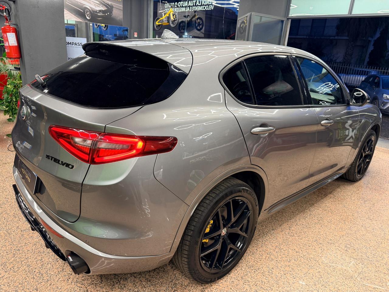 Alfa Romeo Stelvio 2.2 Turbodiesel 190 CV AT8 Q4 Sprint