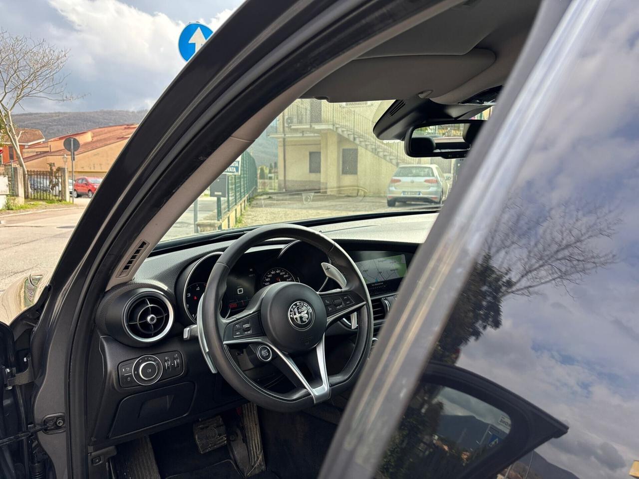 Alfa Romeo Giulia 2.2JTDM 180CV Executiv AUTOM NAV