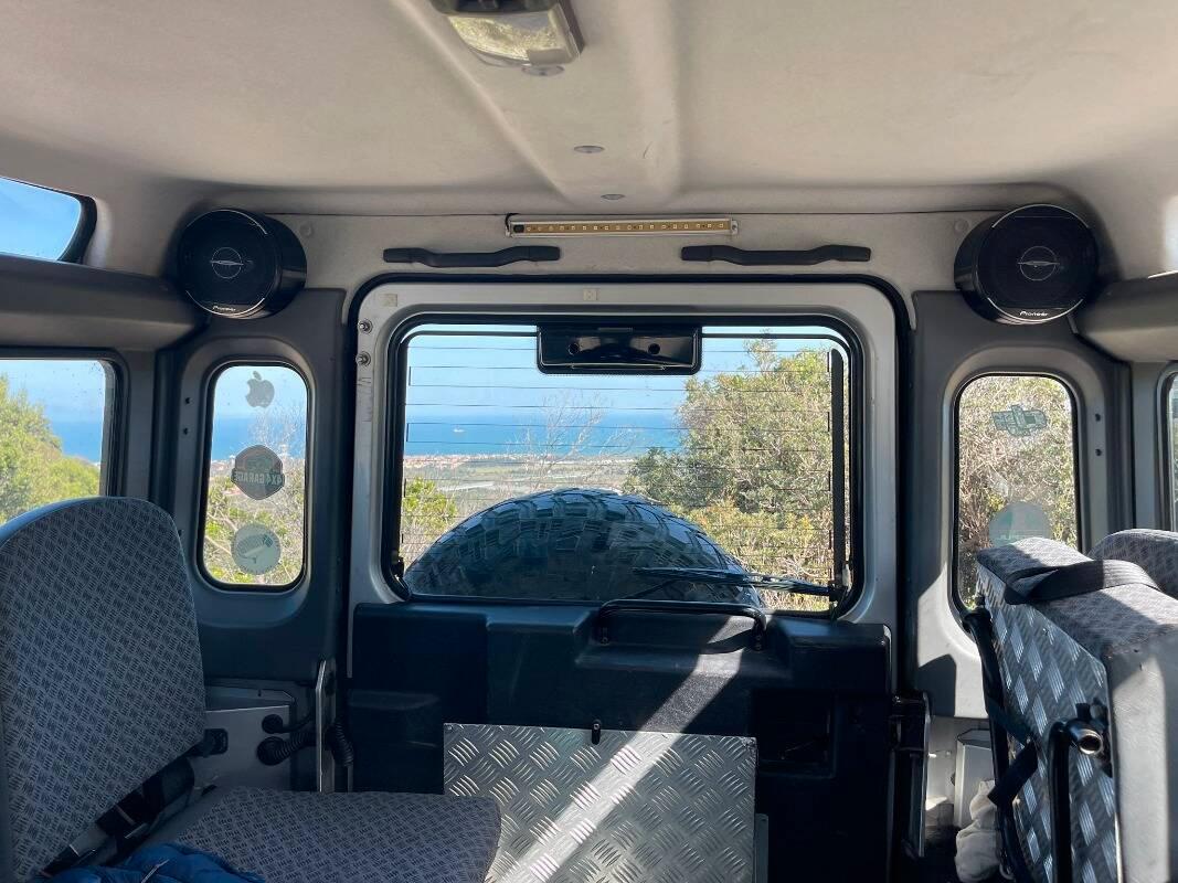 Land Rover Defender 90 SW Land Rover Defender 2.5 td5