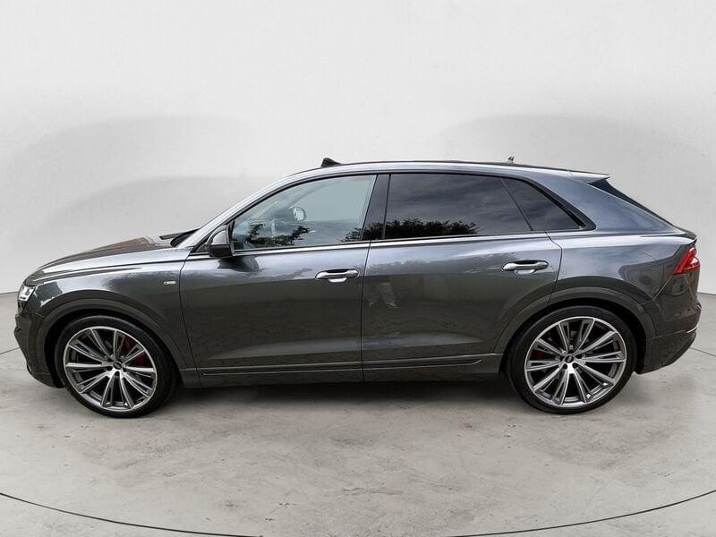 Audi Q8 55 TFSI quattro tiptronic Sport