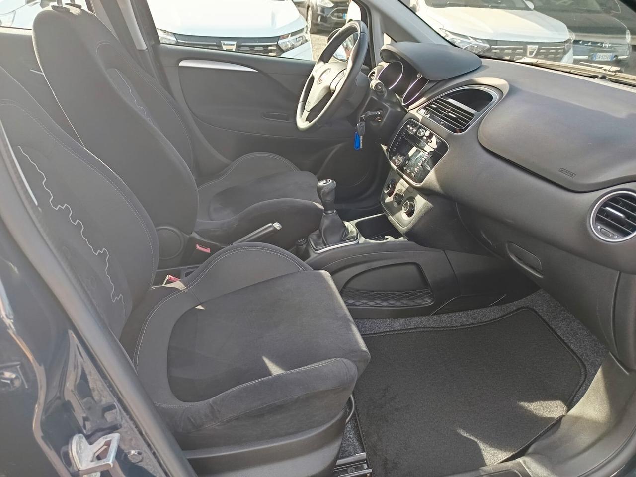 Fiat Punto 2015 - 1.3 MJT II OK NEOP. LB AUTOMOBILI