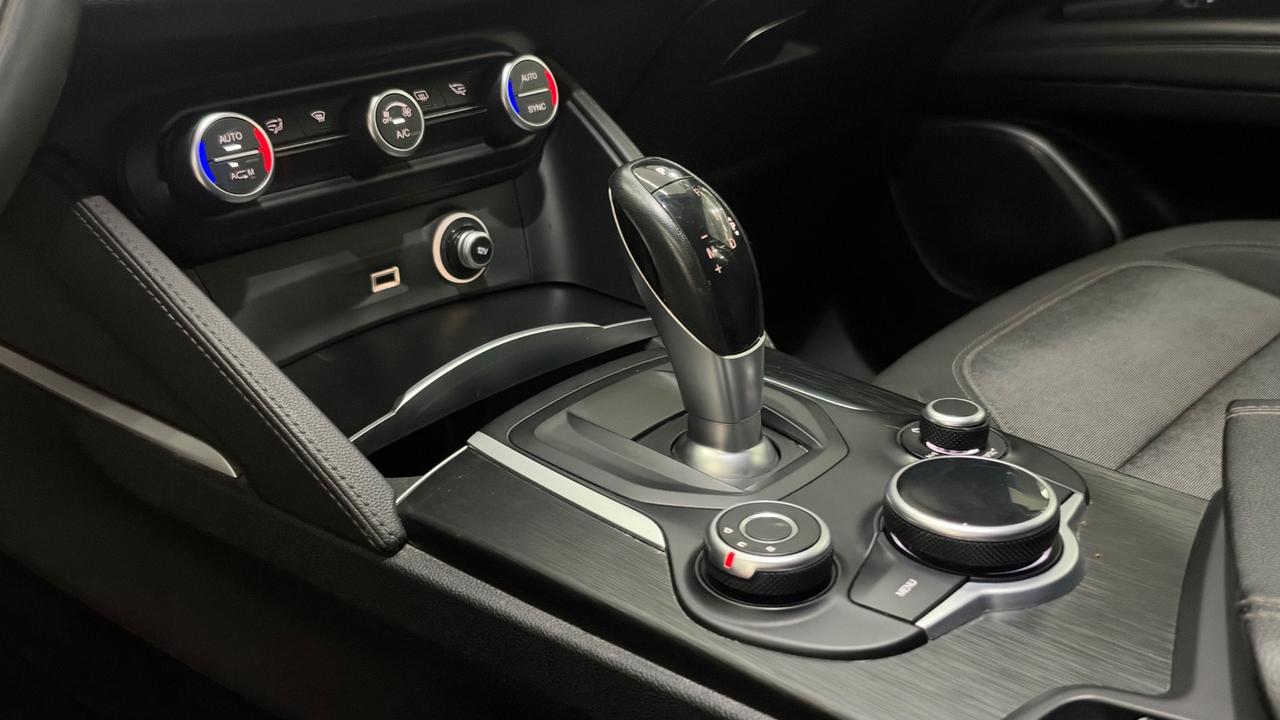 Alfa Romeo Stelvio 2.2 Turbodiesel 180 CV AT8 Q4 Executive
