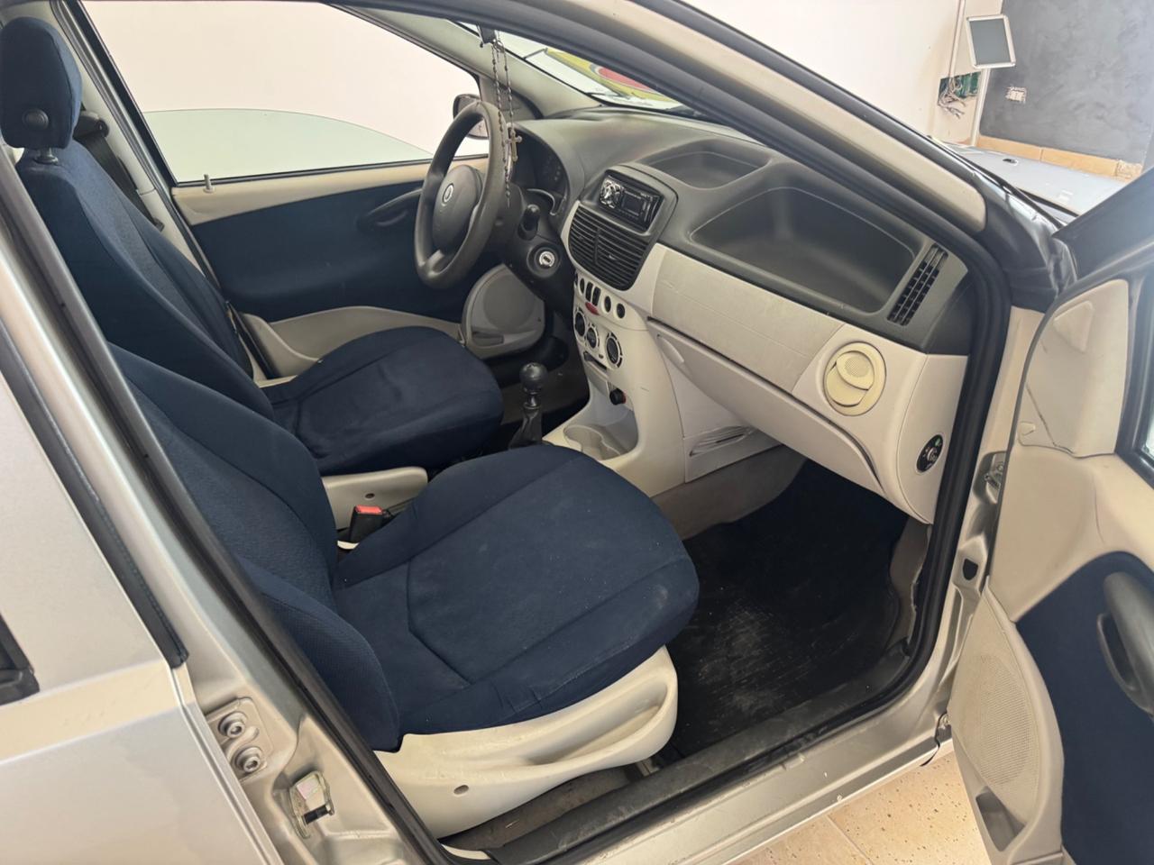 Fiat Punto 1.2i 3RATE