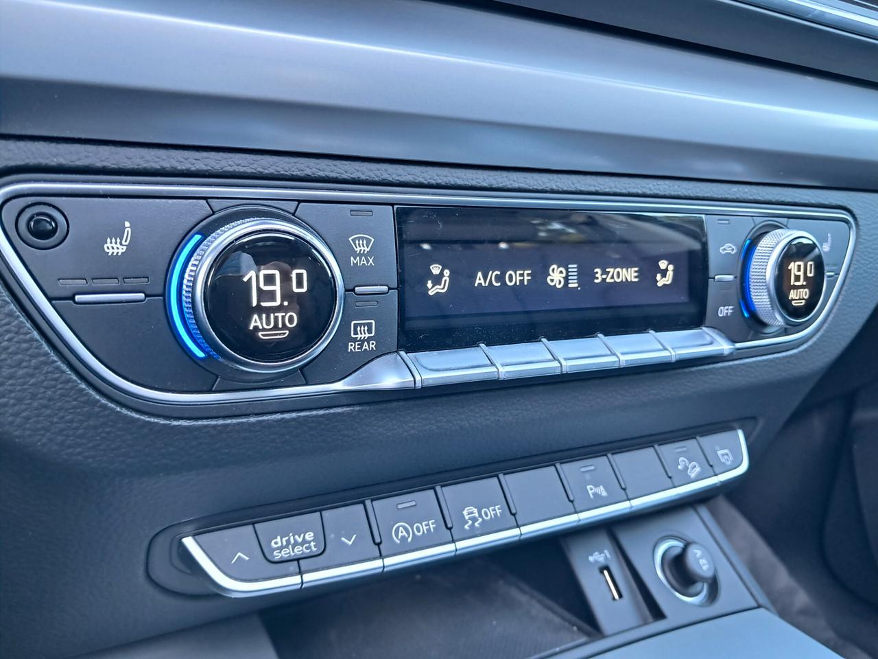 Audi Q5 40 TDI- S Tronic * TETTO-PELLE*LED-NAVY*RADAR