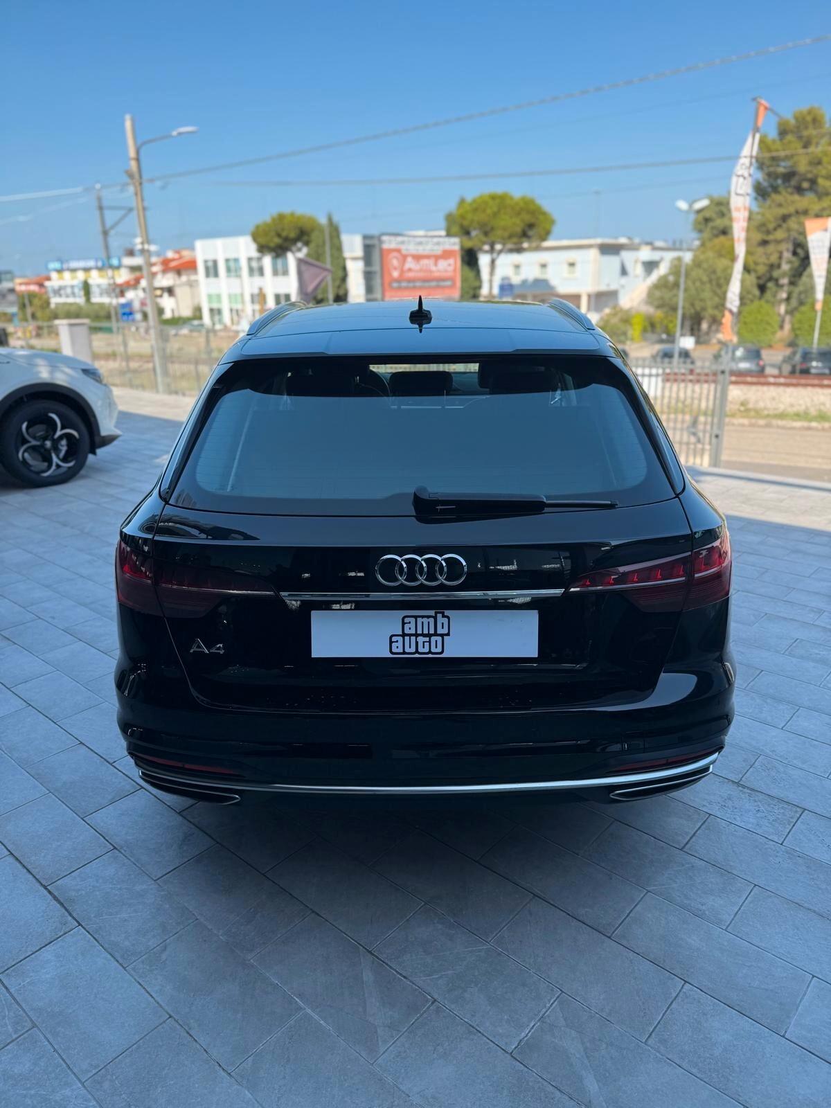 Audi A4 Avant 30 TDI/136 CV S tronic Business Advanced
