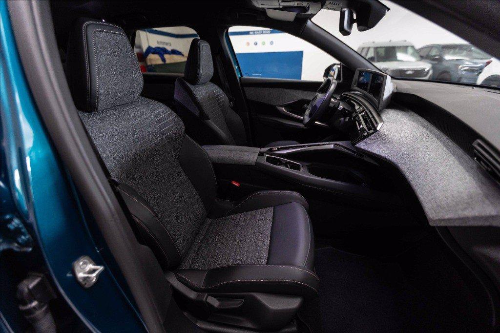 PEUGEOT 3008 1.2 hybrid Allure 145cv e-dcs6 del 2025