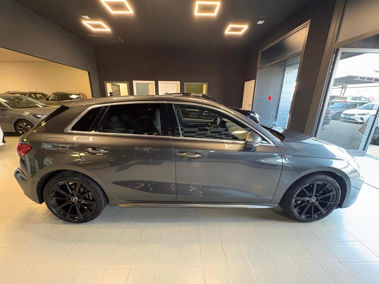 AUDI A3 4ª serie A3 SPB TDI 110 kW S tronic S ...