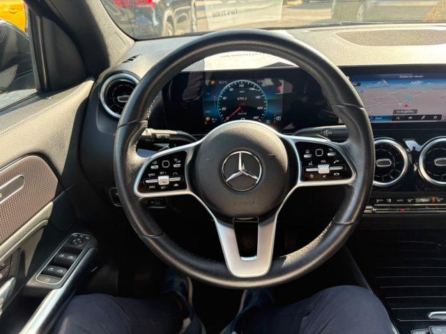 MERCEDES-BENZ GLA 220 d Automatic Sport