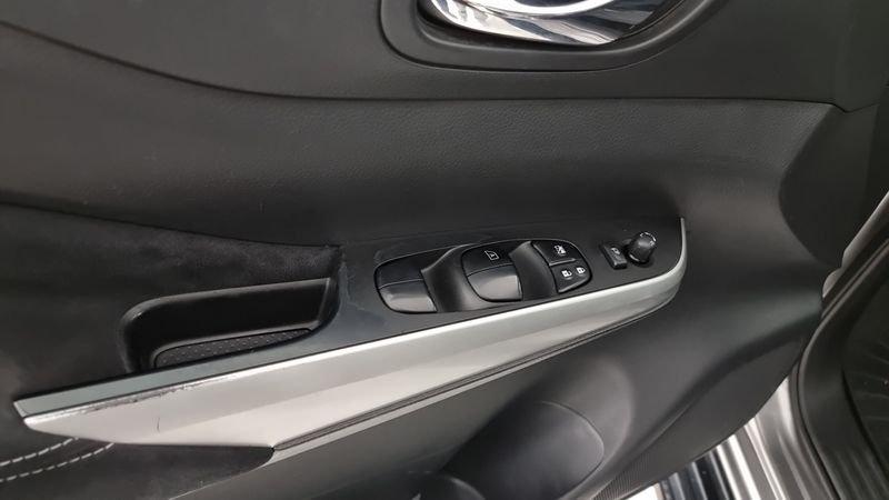 Nissan Navara 2.3 dCi 4WD Double Cab N-Connecta Gancio Traino