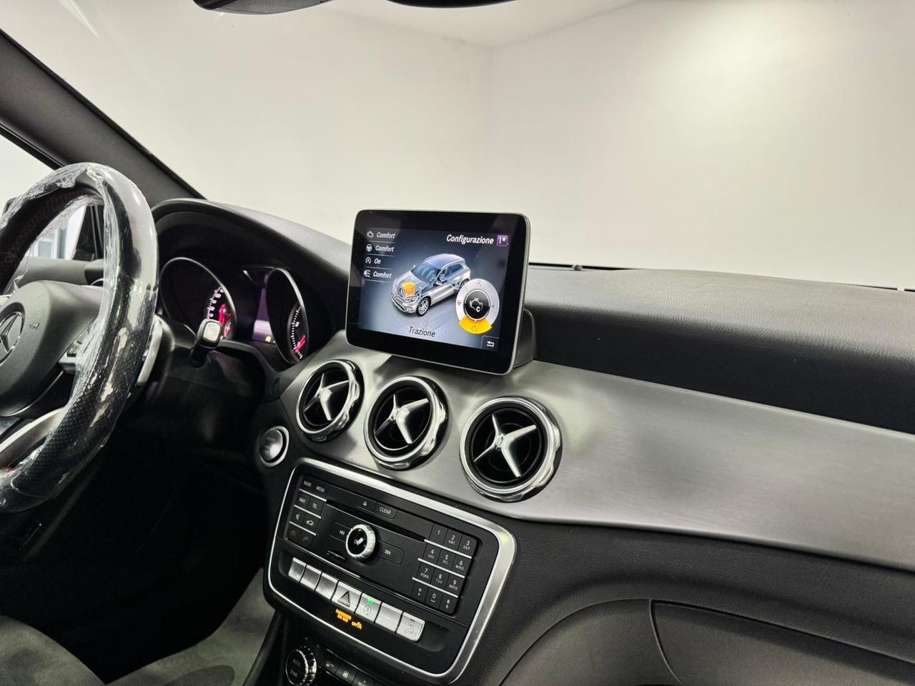Mercedes-benz GLA 220 d Automatic 4Matic Premium-AMG-FULL-2018