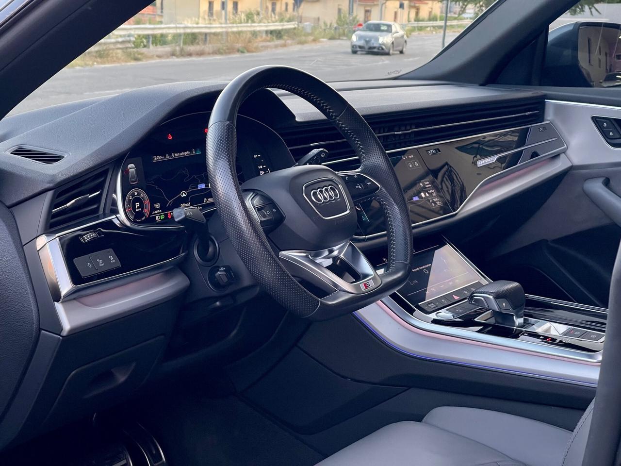 Audi Q8 50 TDI 286 CV Quattro S-Line IVA ESPOSTA